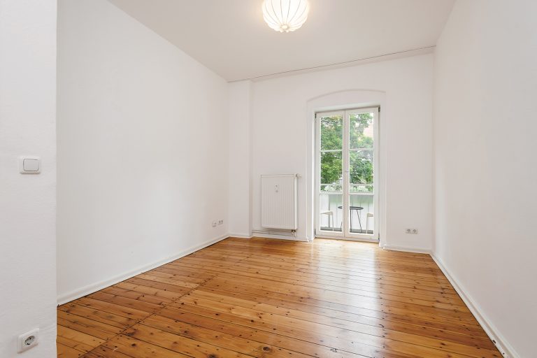 Zimmer mit Balkon