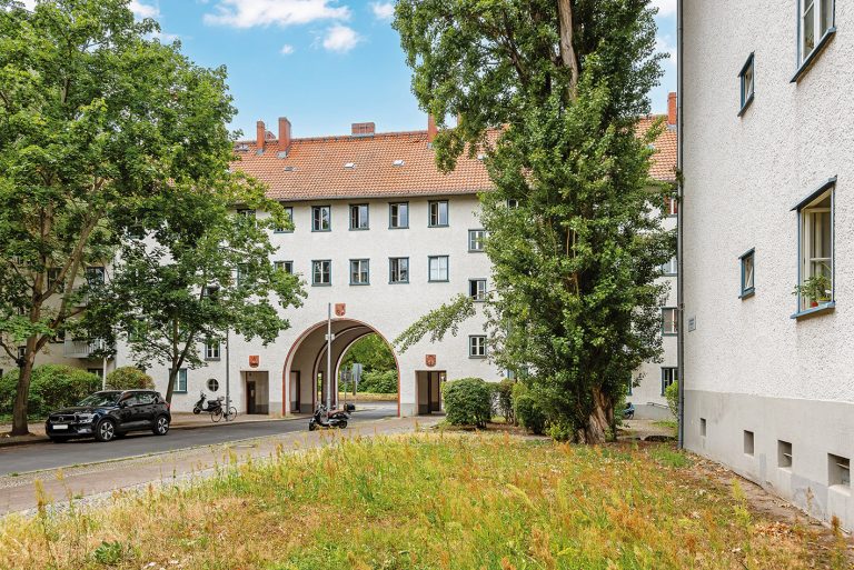 Ausfahrt / Einfahrt zur "grünen Stadt"