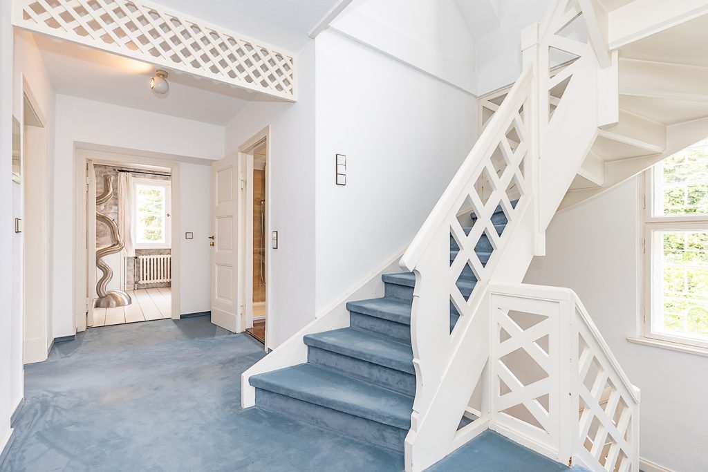 Treppe ins DG