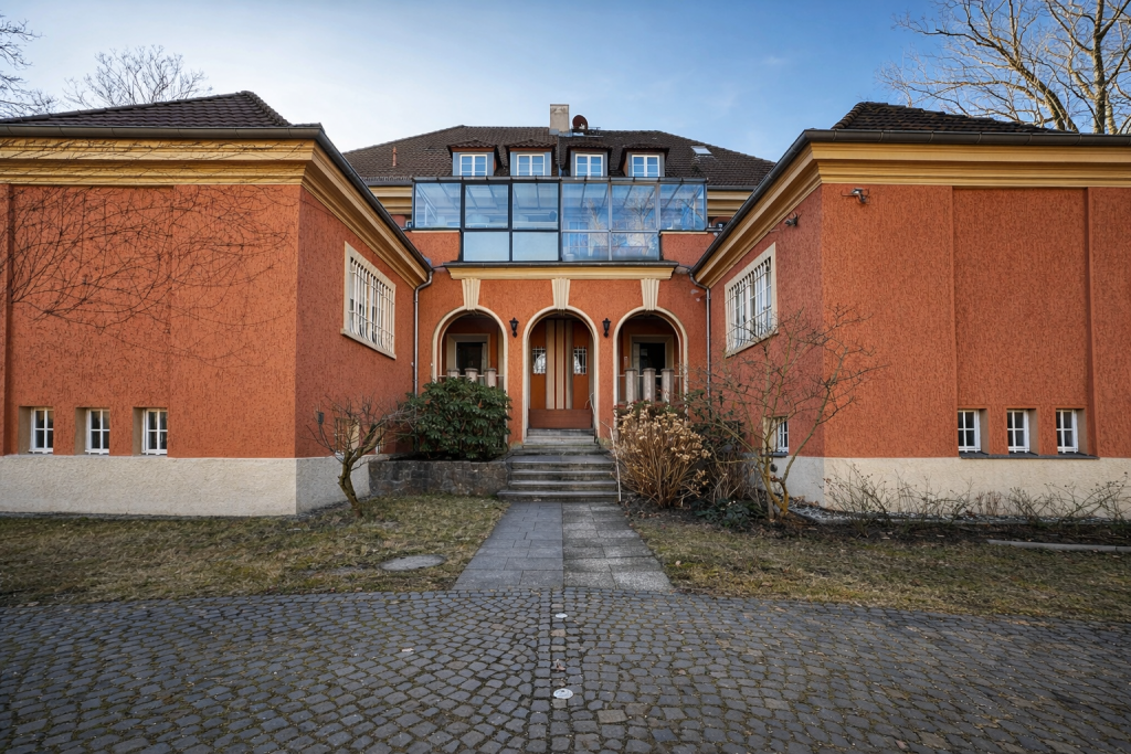 Außenansicht Eingangsbereich