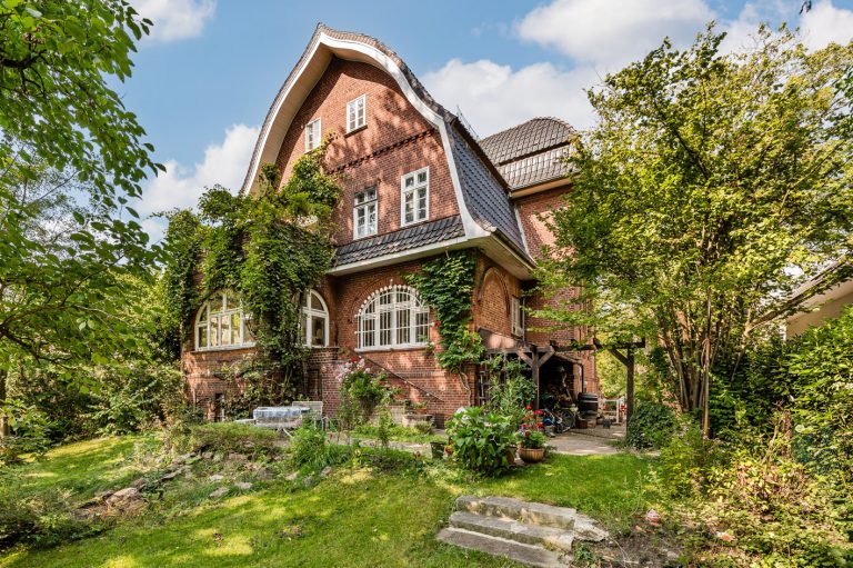 Hausansicht vom Garten