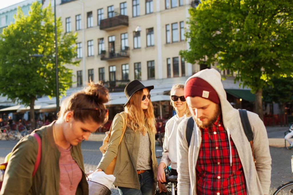 berlin sommer lifestyle menschen stadtleben