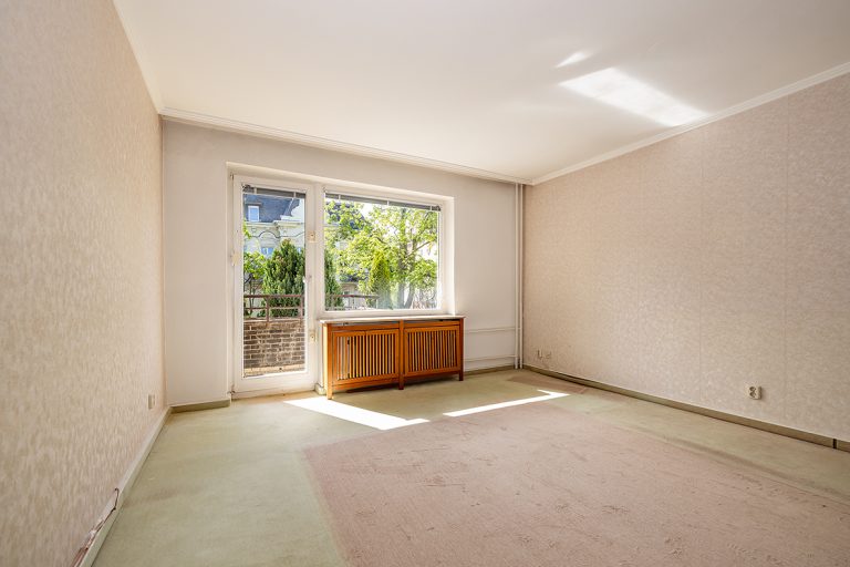 Zimmer mit Balkon