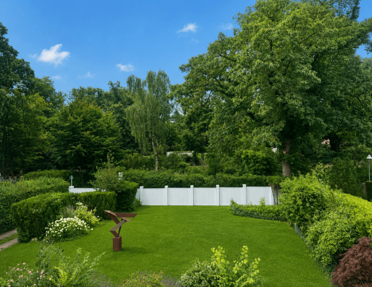Blick in den Garten und den Park